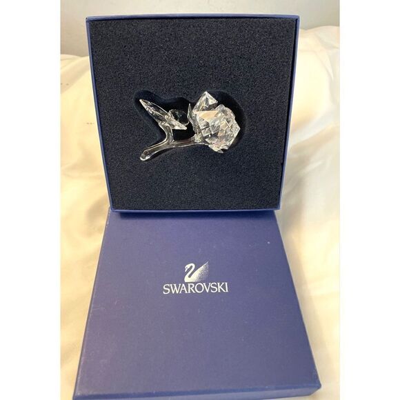 Vintage SWAROVSKI ROSES 890285 NIB Theme In the Secret Garden 6 3/4” X 3 1/8” - Picture 3 of 6